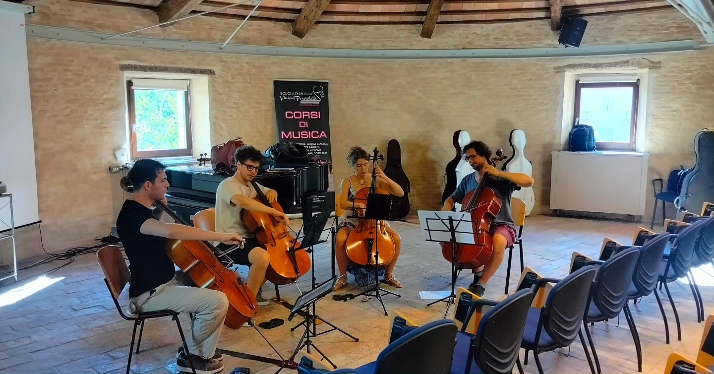 Alcuni ragazzi della Scuola Persichetti