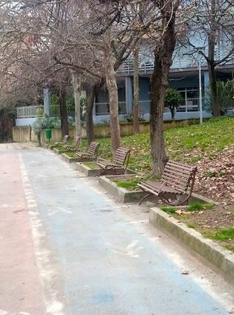 Panchine in via Piemonte