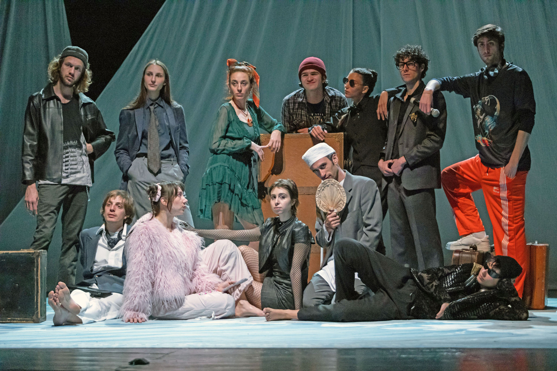 La Compagnia Giovani di Marche Teatro (foto di Giorgio Pergolini) 