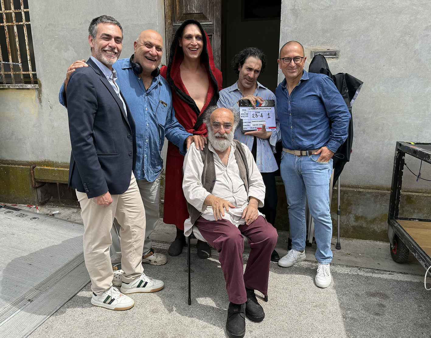 Sul set Lorenzo Fiordelmondo, Dario D'Ambrosi, Maurizio Cardinali, Stefano Zazzera, Andrea Agostini, Alessandro Haber