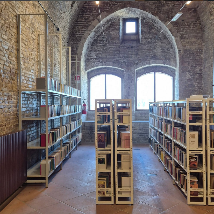 Una sala della Biblioteca Benincasa di Ancona